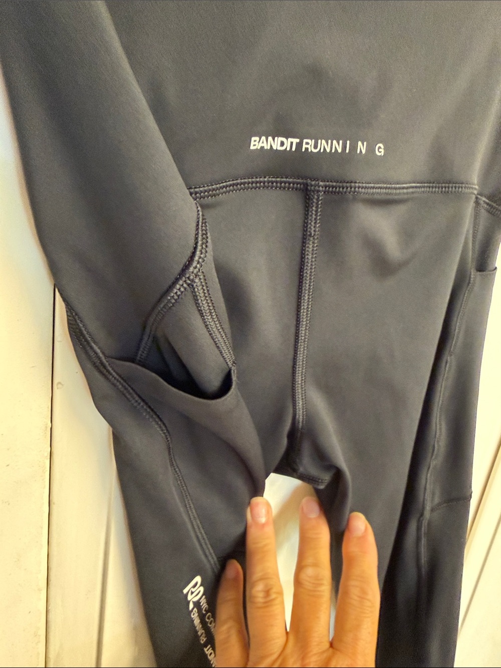 Women's Black High-Rise Performance Leggings - Picture 7 of 10